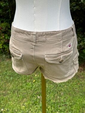 Hollister Khaki Shorts size 3 w 26 Vintage 2000s